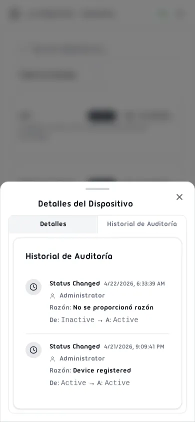Pestaña de historial de auditoría mostrando una entrada de cambio de estado